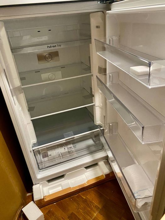 інверторний холодильник LG