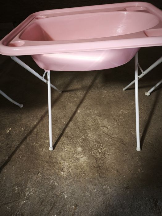 Banheira para bebé com suporte