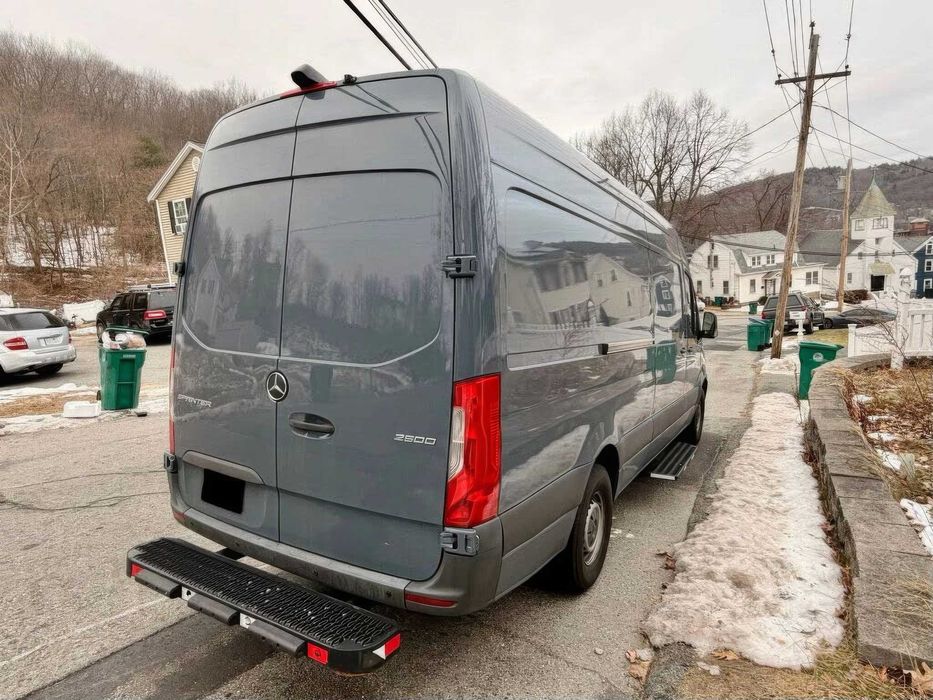 Mercedes-Benz  Sprinter      2019