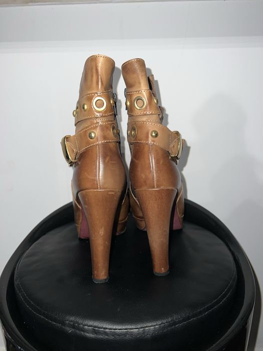 Botas de pele genuína