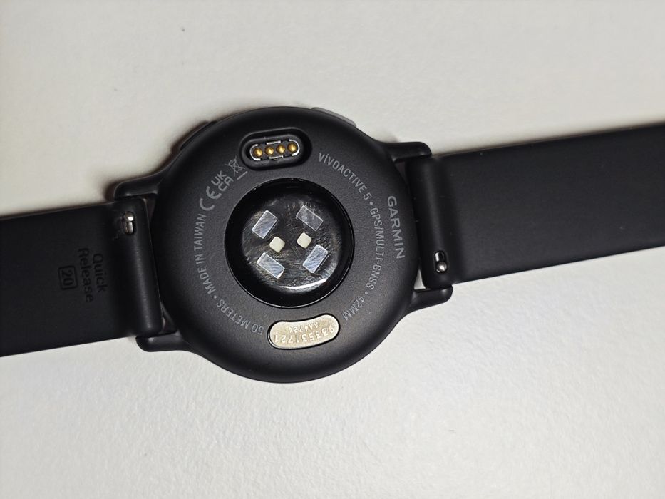 Garmin Vivoactive 5 novo, com película
