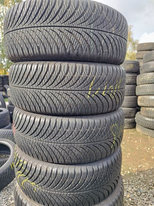215/55/17 94V Goodyear Vector 4 Seasonss Gen 2