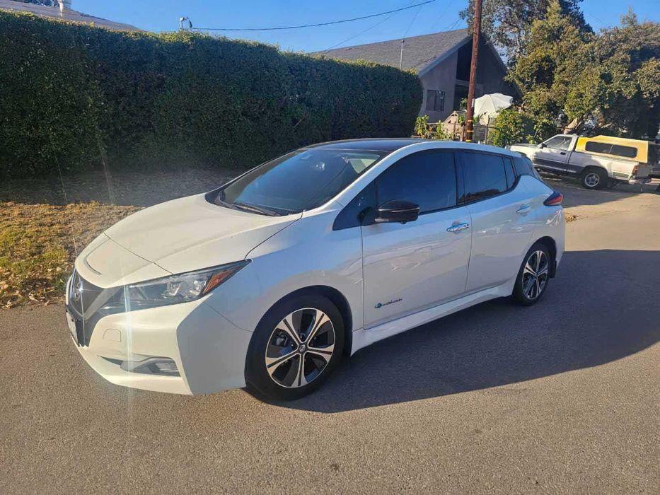 Nissan LEAF      2018
