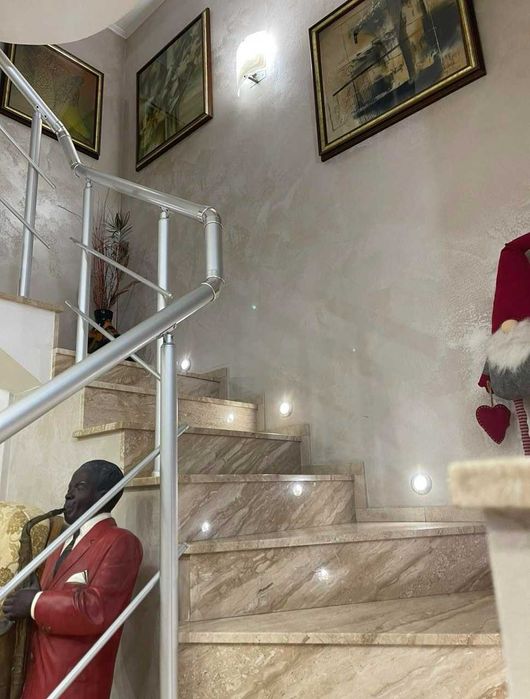 Продам коттедж  возле моря