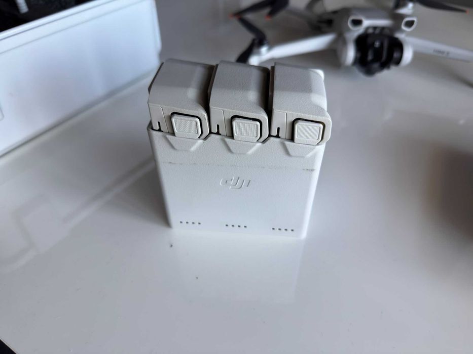 DJI Mini 3 + Fly More Combo NEW64284930291073124
