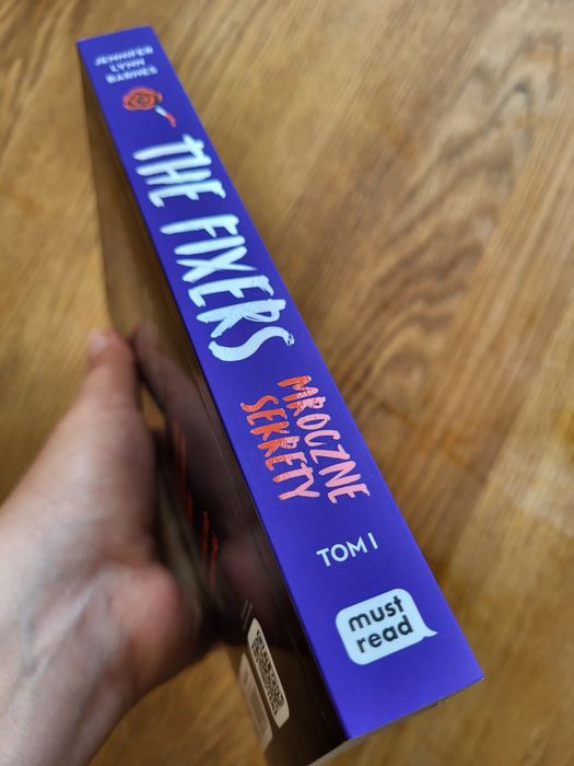 "The Fixers. Mroczne sekrety" Jennifer Lynn Barnes - nowa