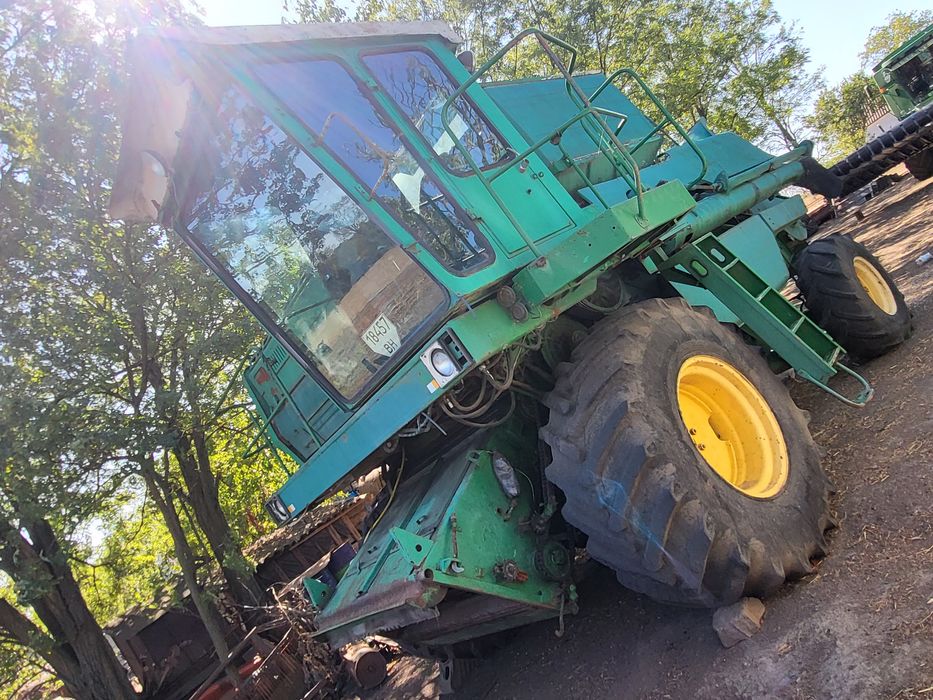 Комбайн Дон 1500А