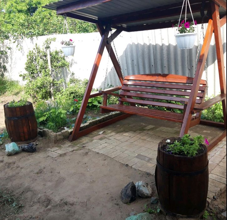 Качеля садовая из дерева