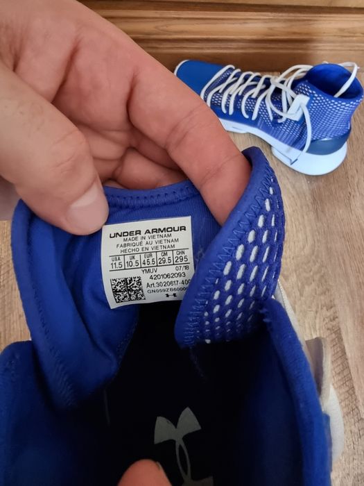 Adidasy Under Armour r 29,5 cm