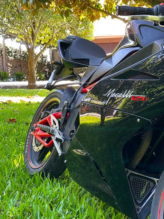 Vendo Megelli 125R de 2012