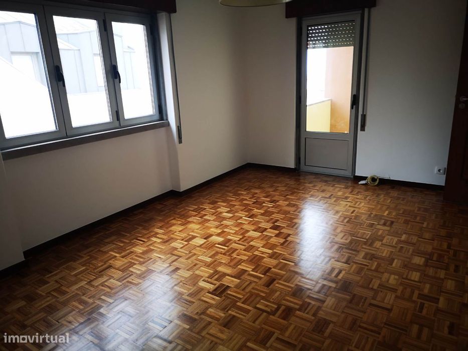 Apartamento T2 no Centro da Parede