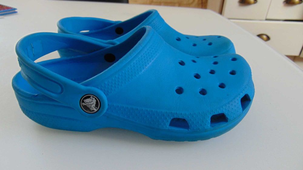 CROCS M2 W4 EUR 33 \34