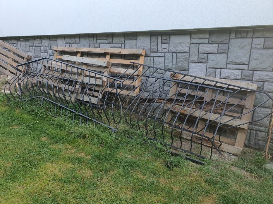 Barierka ogrodowa tarasowa kuta metalowa ozdobna