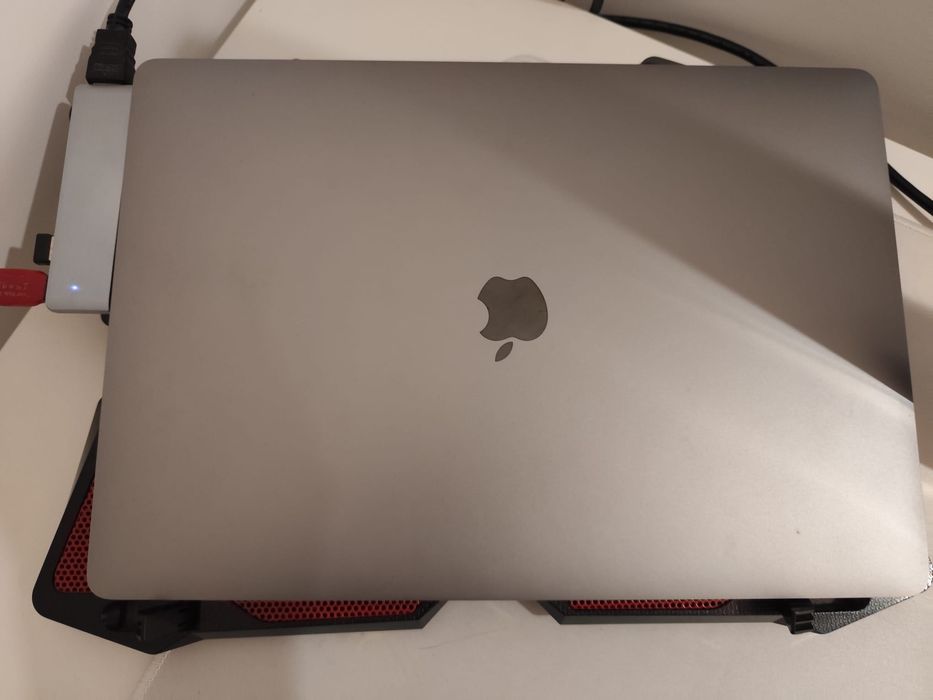 MacBook Pro 16 polegadas, 2019437882197955072001