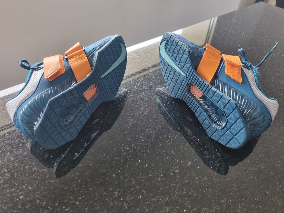 Ténis Nike Romaleos 4