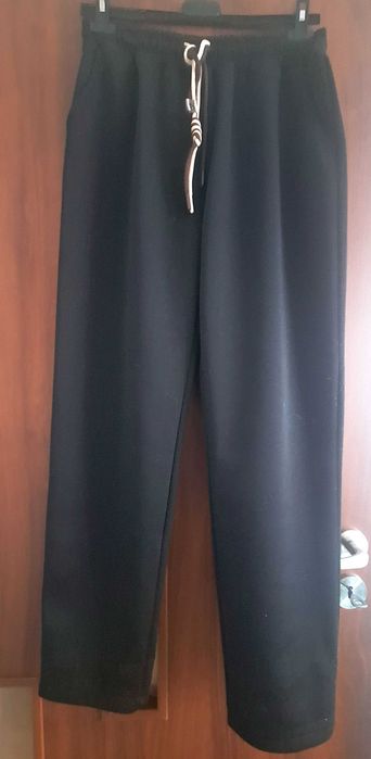 Spodnie czarne masełko roz. L/XL