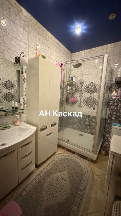 Продам дом кирпичный из 2х этажей.ХТЗ.