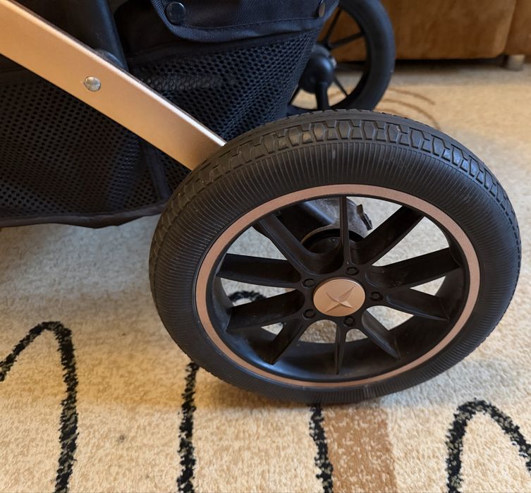 Продаю коляску Maxibaby IQ – Black 3в1