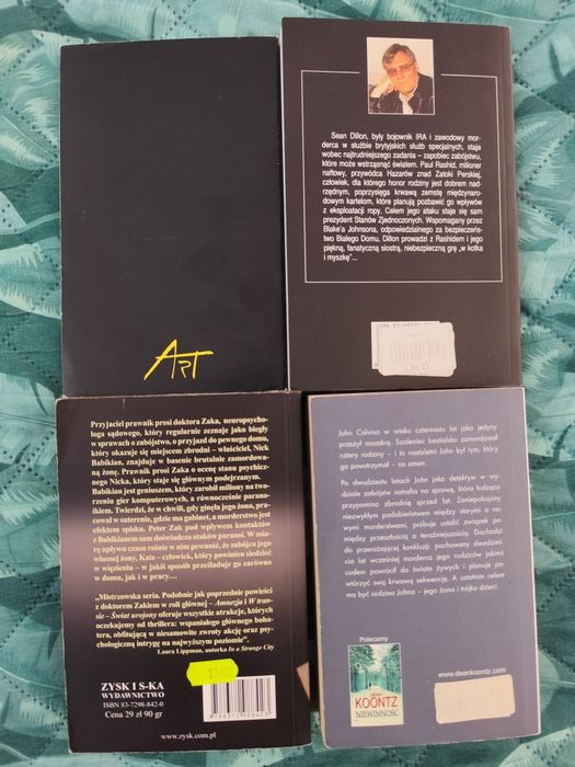 Zestaw czterech książek