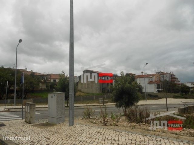 Lote de terreno para construção de 2 fogos