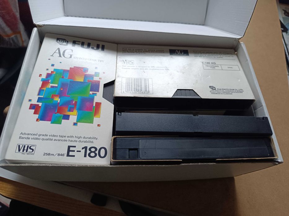 8 VHS Video Tapes64585472095491124