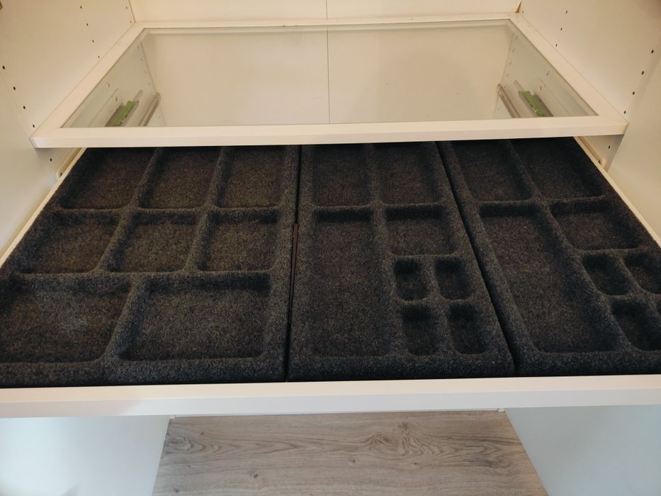 Roupeiros IKEA brancos