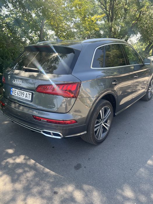 Продам Audi Q5  гибрид 2020