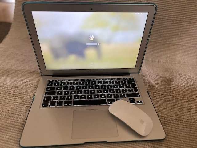 MacBook  AIR (13-inch, 2017)