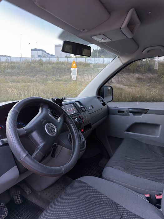 Продам Volkswagen Transporter T5 2.5 дизель пассажир