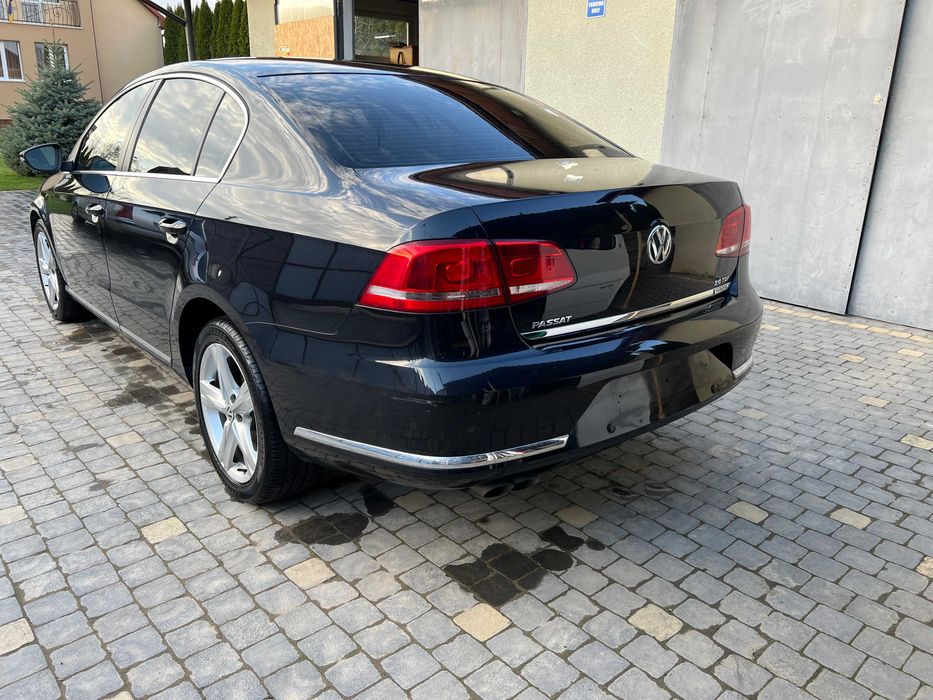 Кришка багажника задня VW Passat B7 Європа седан LC9X багажнік