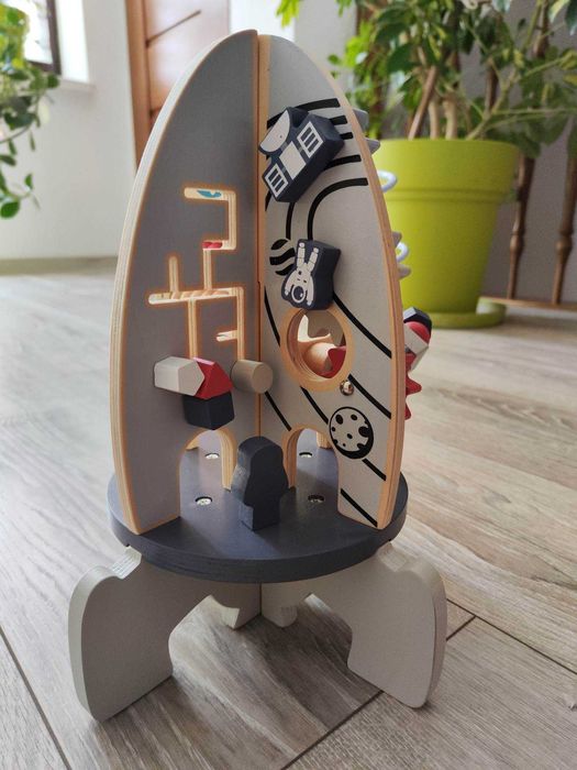 Rakieta - sensoryczna / manipulacyjna zabawka edukacyjna