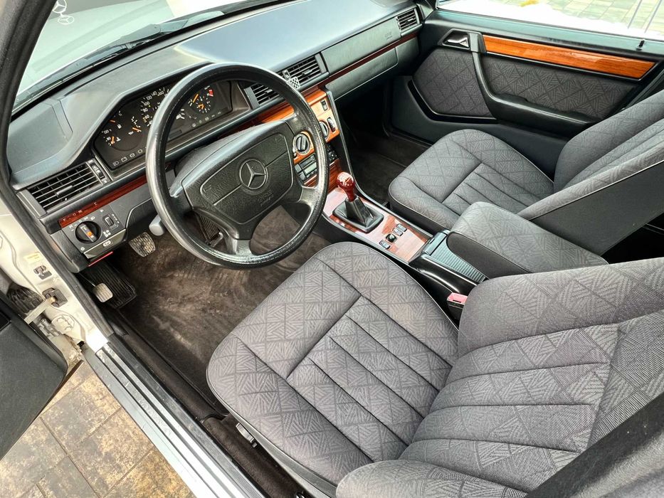 Mercedes-Benz W124 2.8 benzyna 193km