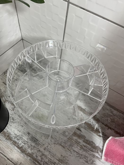 Органайзер для косметики, який  крутиться на 360•