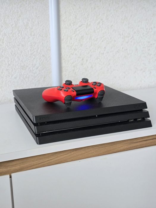 Sony PlayStation 4 Pro 1TB [11.0] CUH-7115B GoldHen  (Ps Vue)