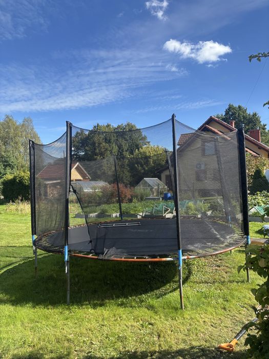 trampolina