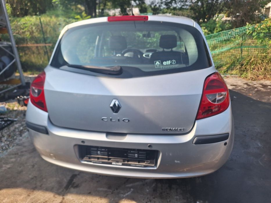 Є запчастини на Renault Clio 3 1.2 бензін 2005-2012