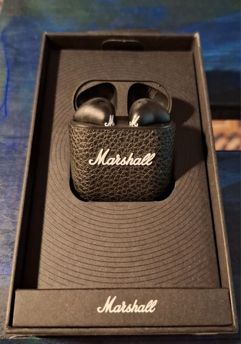 Auricular Marshall Minor IV