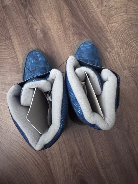 Продам зимові термо чоботи для хлопця 36 розмір