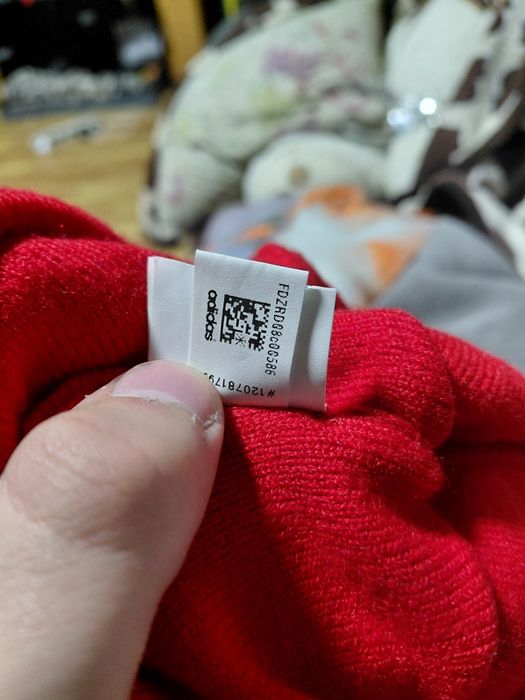 Шапка адідас червоно-біла