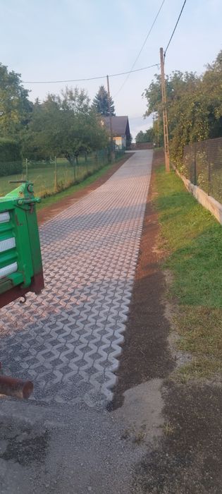 Roboty ziemne Usługi minkoparką Brukarstwo, płoty panelowe, betonowe