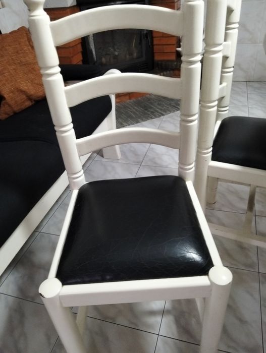 Mesa com 6 cadeiras