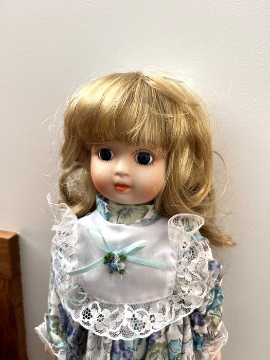 Bonecas em porcelana