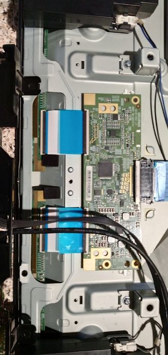 LG 32 LF 5800. Смарт тв! Можливо по запчастинах