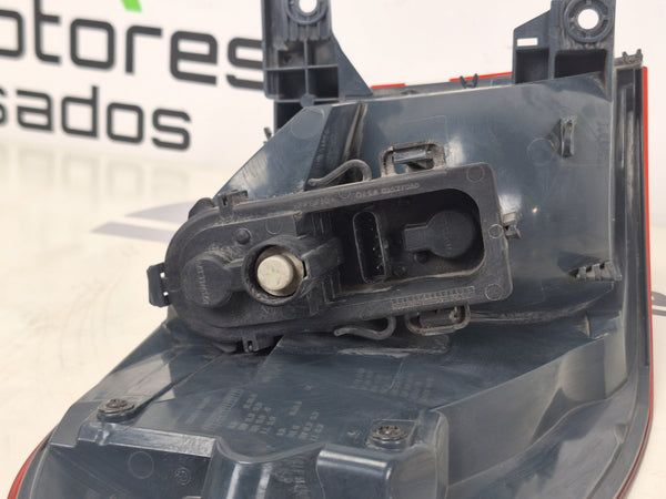 Farol Traseiro Direito BMW Serie 2 F46