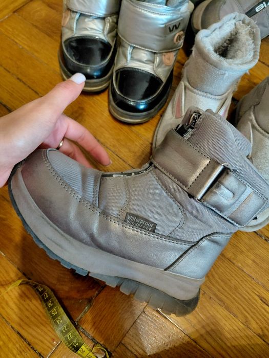 Зимові чобітки ,угі,дутікі