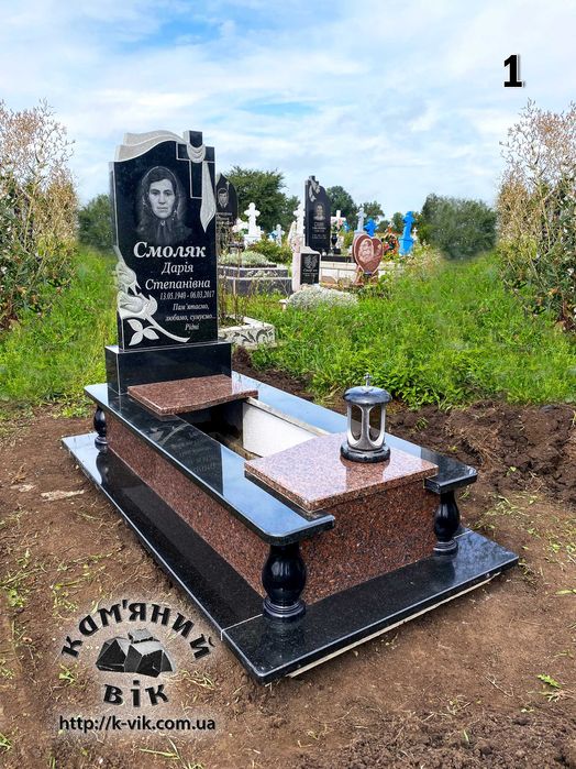 Пам'ятники Теофіполь