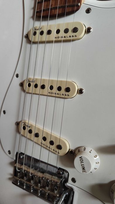 Fender Player Stratocaster (pickupy Fender Ultra Vintage)