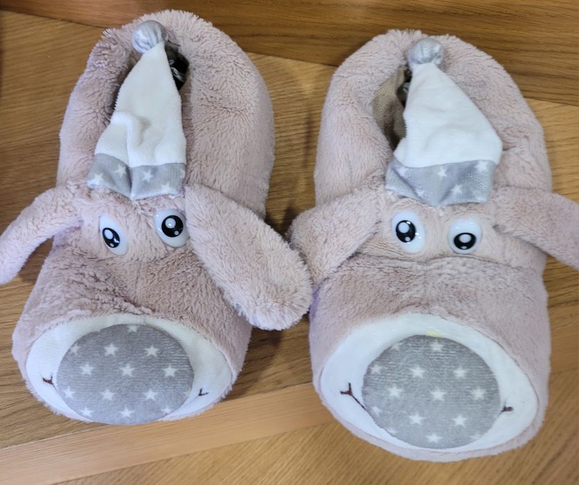 Beige Slippers64286237460737121