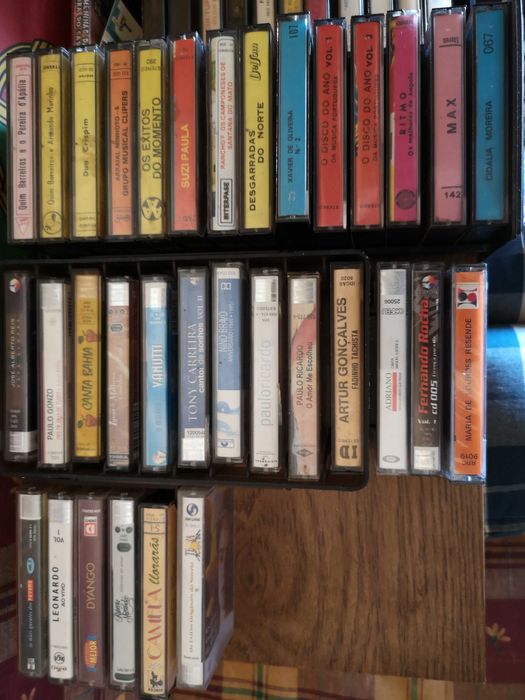 Cassetes de música antigas