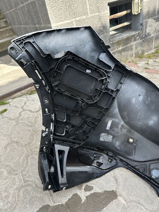 Бампер задній 7P5807421 Porsche